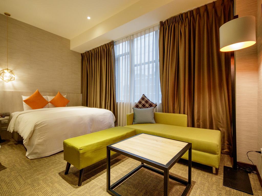 Via Hotel Taipei Station Bagian luar foto