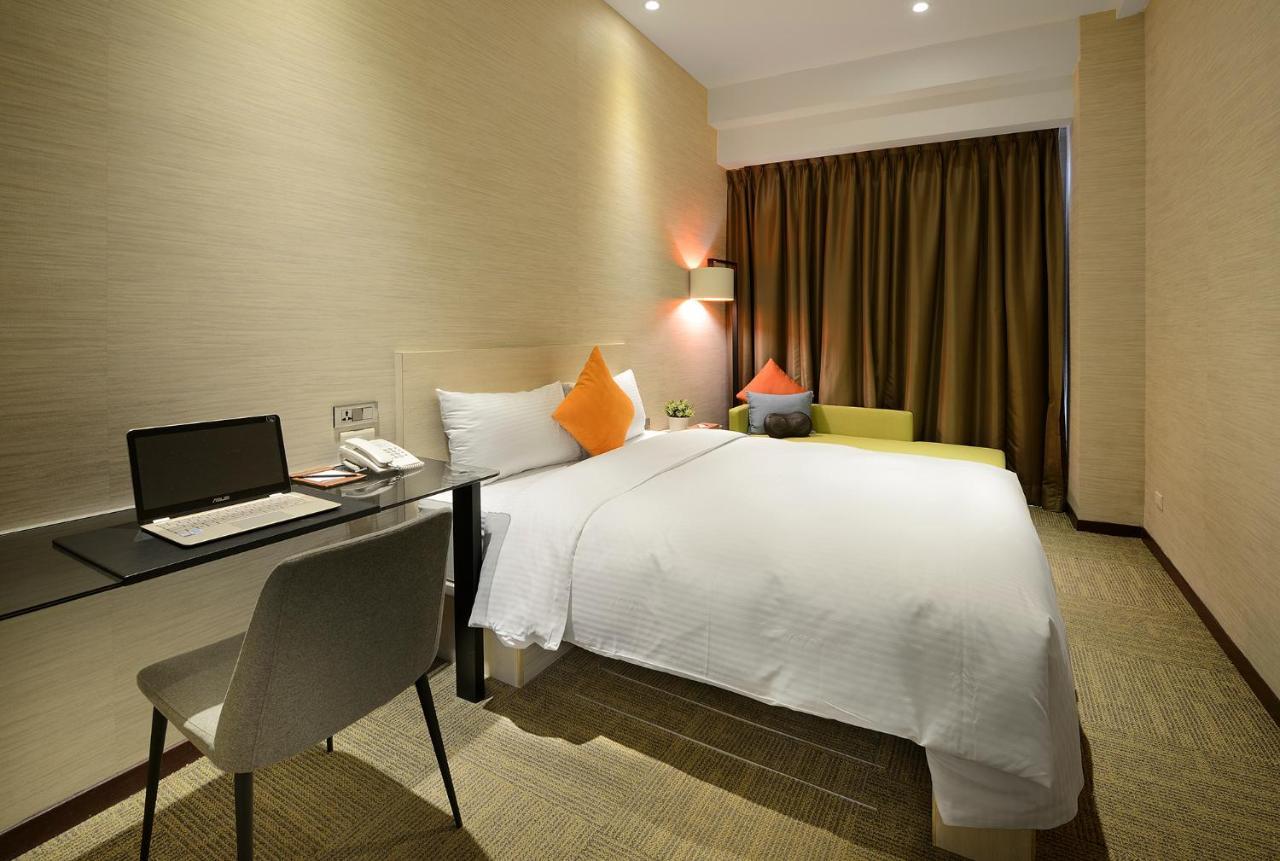 Via Hotel Taipei Station Bagian luar foto