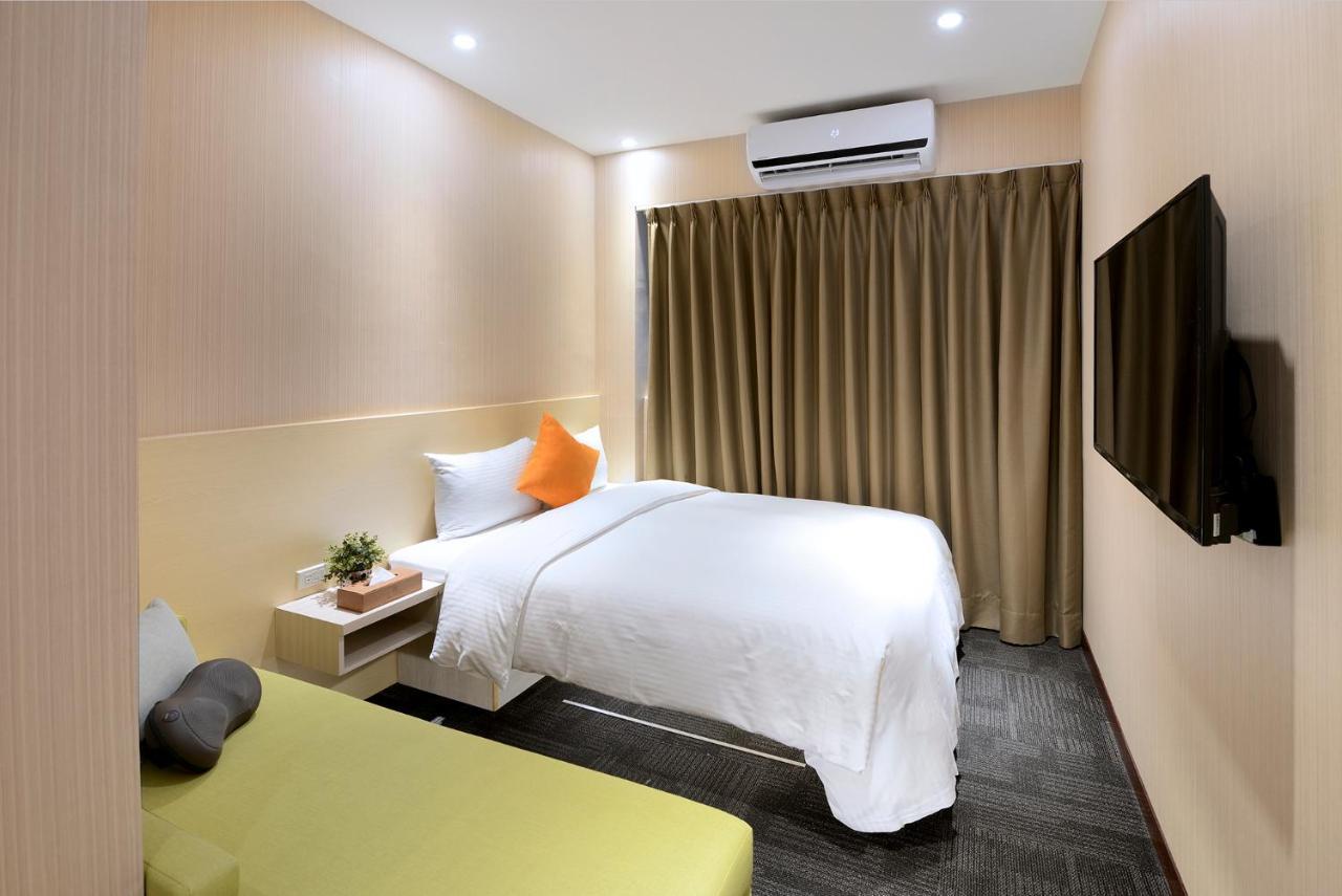 Via Hotel Taipei Station Bagian luar foto